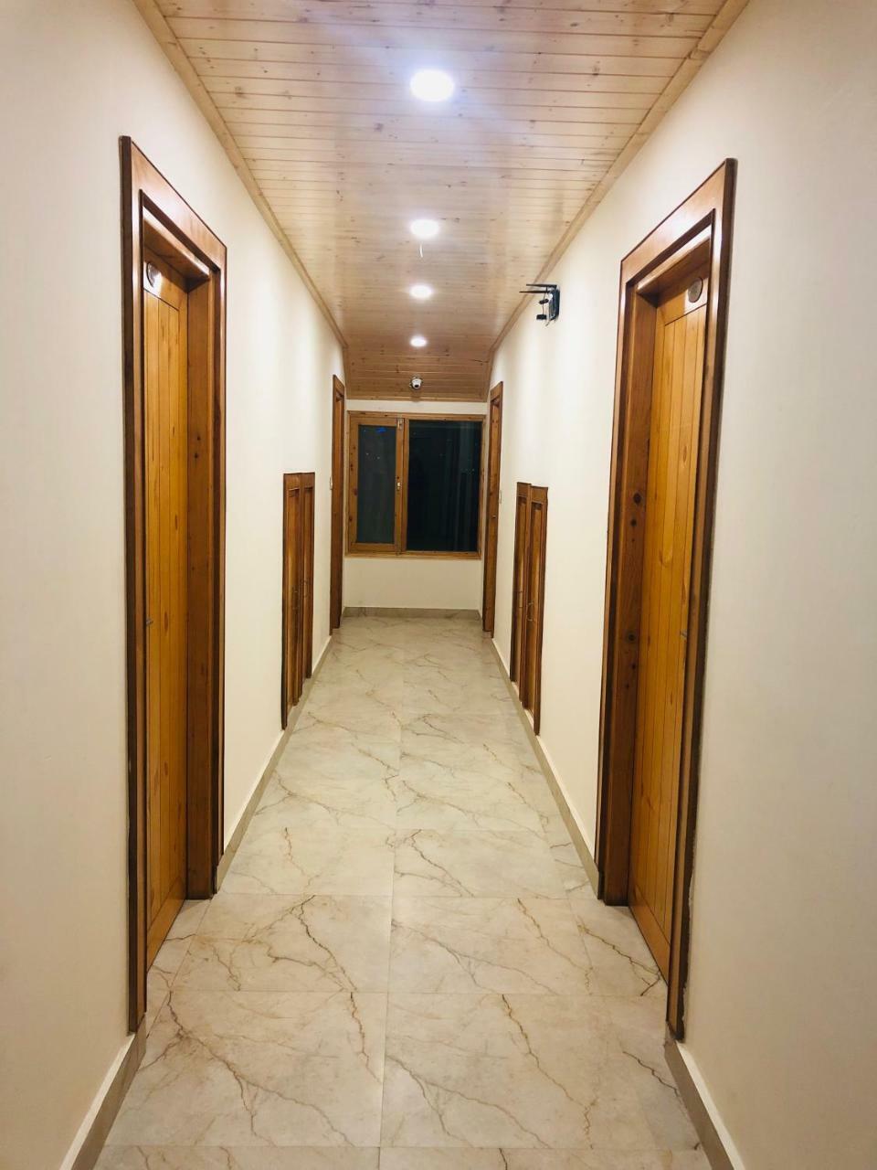 Pashmina Hotel Manāli Exterior foto
